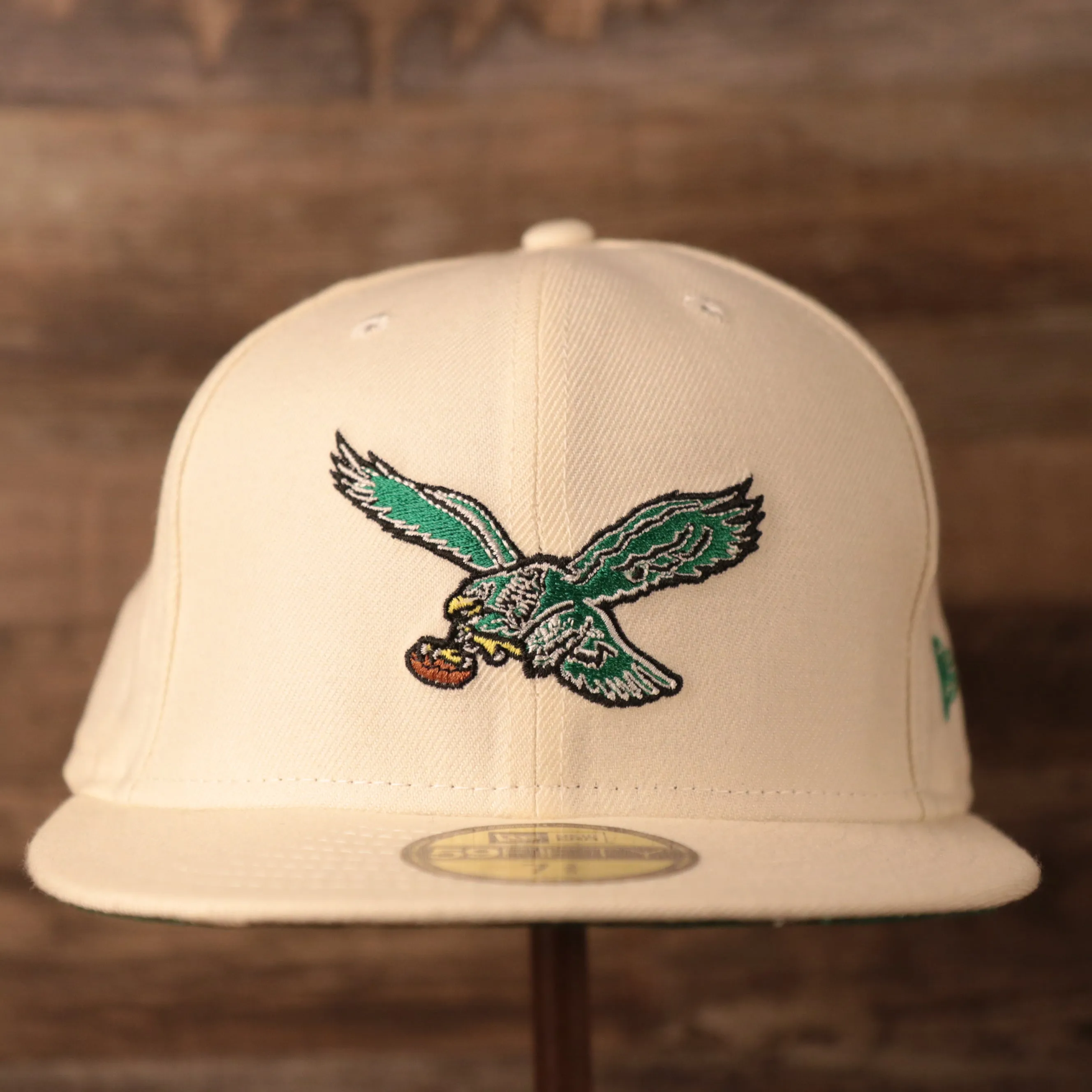 Philadelphia Eagles Retro Logo 59fifty Kelly Green Brim Fitted Cap | Throwback Eagles Kelly Green Bottom 59Fifty Fitted